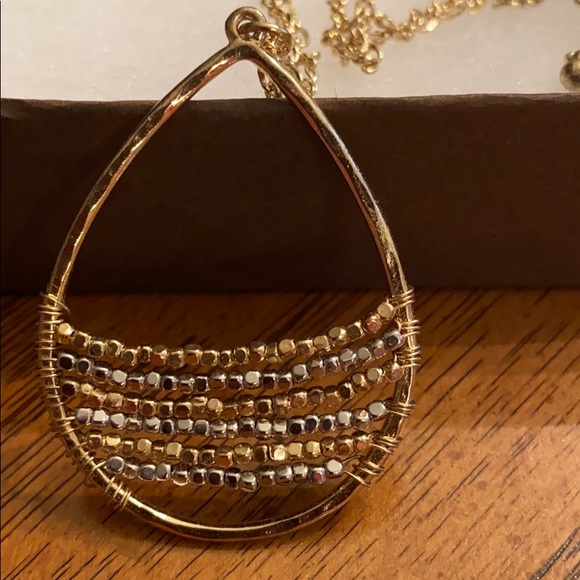 Teardrop shaped pendent necklace - Picture 2 of 4